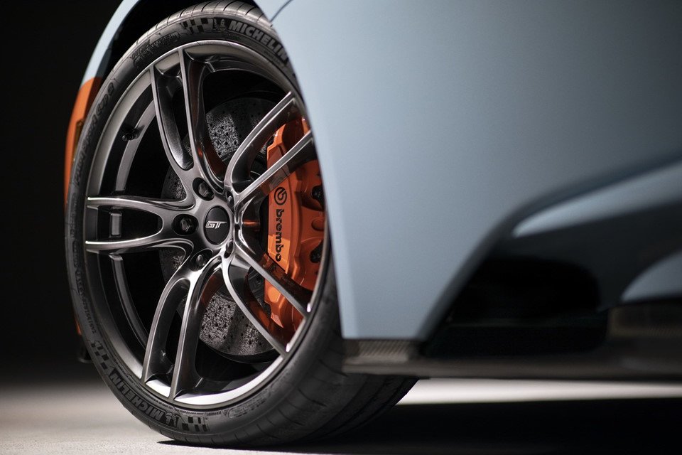 ford-gt-heritage-edition-2019-chot-gia-25-trieu-usd-lam-tu-thien