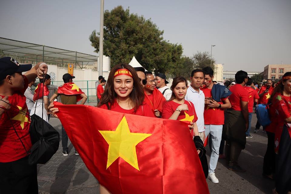 khong-khi-cuong-nhiet-cua-co-dong-vien-viet-nam-o-dubai-truoc-gio-bong-lan