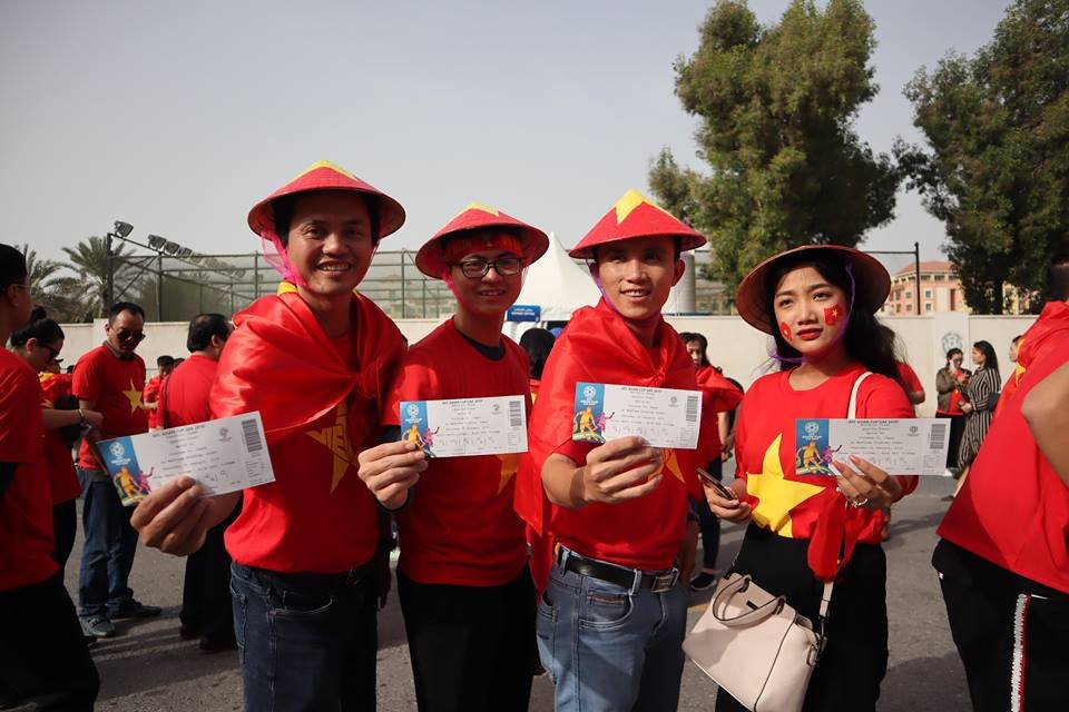 khong-khi-cuong-nhiet-cua-co-dong-vien-viet-nam-o-dubai-truoc-gio-bong-lan
