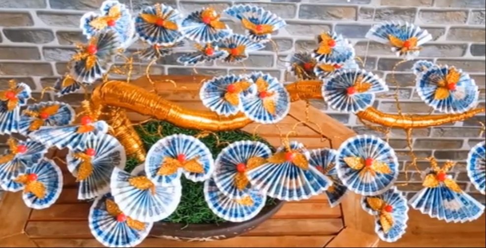 nghiem-cam-viec-mua-ban-cay-li-xi-ket-bang-tien-viet-nam