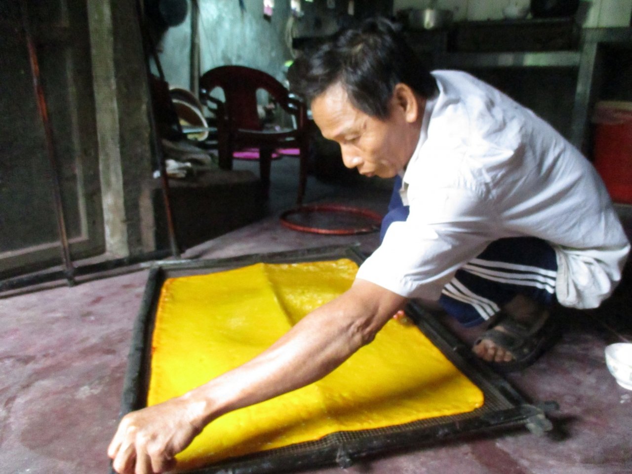 nhoc-nhan-nghe-lam-hat-no-phuc-vu-tet-nguyen-dan