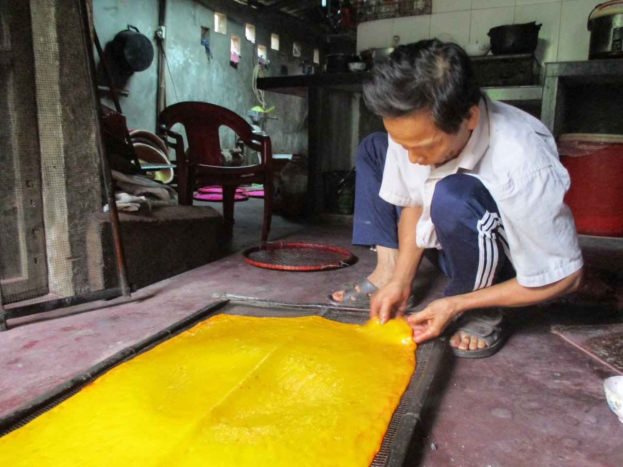 nhoc-nhan-nghe-lam-hat-no-phuc-vu-tet-nguyen-dan