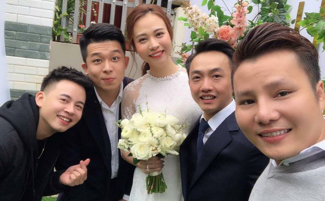 phan-ung-cua-sao-viet-truoc-tin-tinh-cu-co-noi-co-chon