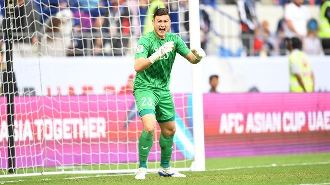 ngoc-han-buc-xuc-khi-bi-mia-mai-ao-tuong-muon-dang-van-lam-moi-an-toi