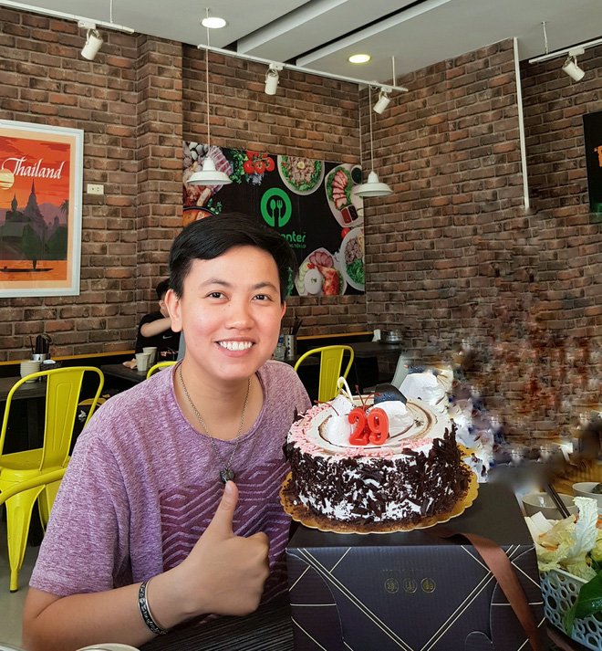 Gặp bác sĩ trẻ sáng lập khoa tạo hình LGBT đầu tiên tại Hà Nội: 