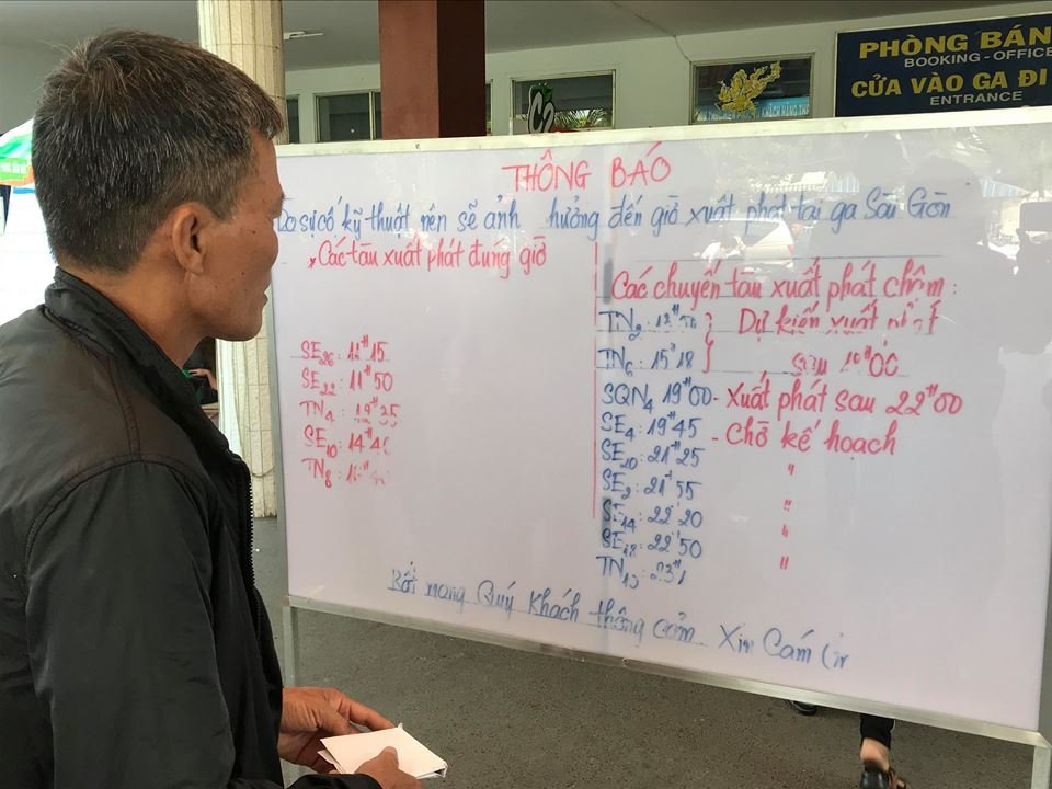 hang-nghin-nguoi-dan-o-tp-hcm-cuc-kho-khi-ve-tet-do-su-co-tau-trat-banh-o-binh-thuan