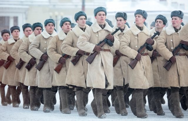 Xe tăng Nga diễu binh rầm rộ kỷ niệm 75 năm chiến thắng Leningrad - 7