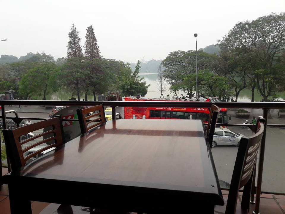 cho-xem-phao-hoa-dem-giao-thua-o-ha-noi-cuc-re-va-cuc-dep-vua-mo-ban-da-chay-ve