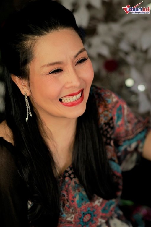 kieu-oanh-trang-tay-sau-khi-sang-ten-tai-san-cho-hai-con