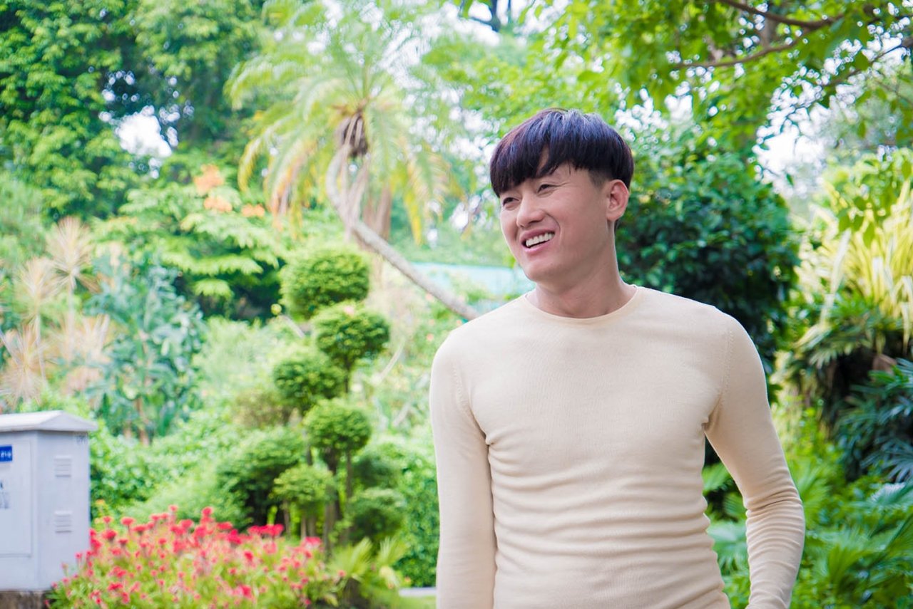 quach-ngoc-tuyen-ke-nu-hon-bat-ngo-voi-ban-dien-nam-nam-ngoai-kich-ban