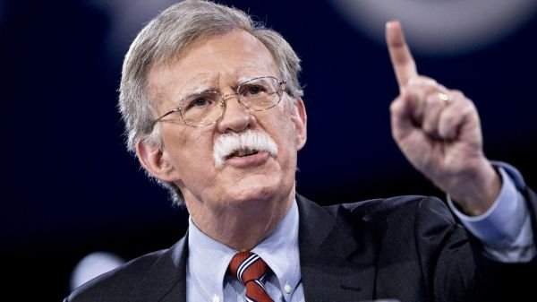 tinh-hinh-venezuela-ngay-291-my-trung-phat-tap-doan-dau-khi-quoc-gia-venezuela-ong-maduro-the-dap-tra