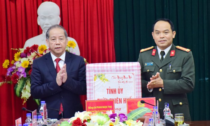 vu-pha-chuyen-an-dua-ma-tuy-vao-quan-bar-su-dung-chu-tich-tinh-khen-thuong-luc-luong-pha-chuyen-an