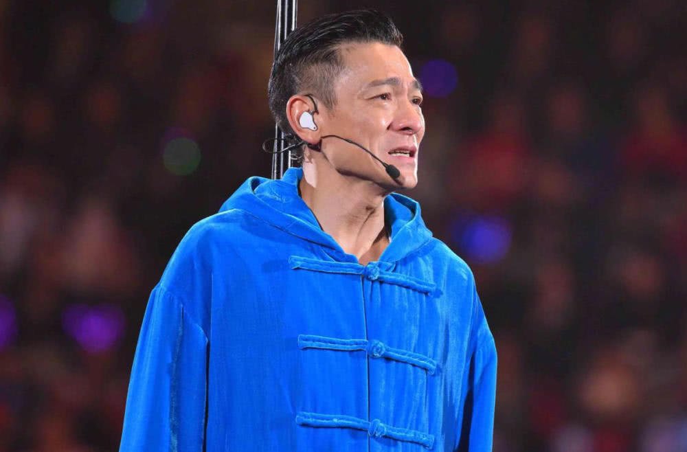 luu-duc-hoa-hoan-tra-tien-ve-sau-khi-buoi-hoa-nhac-bi-huy-nhung-khan-gia-van-chi-trich-vi-ly-do-nay