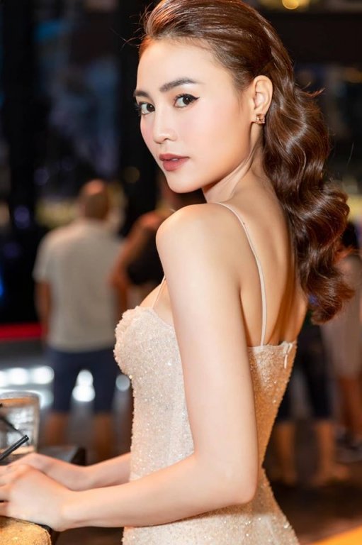 ninh-duong-lan-ngoc-con-gai-ma-khong-ai-cua-rat-mat-gia