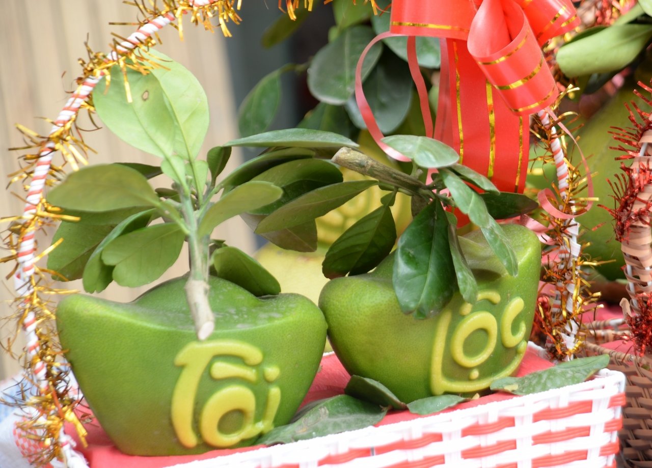 trai-cay-doc-la-xuong-pho-phuc-vu-nguoi-dan-dip-tet