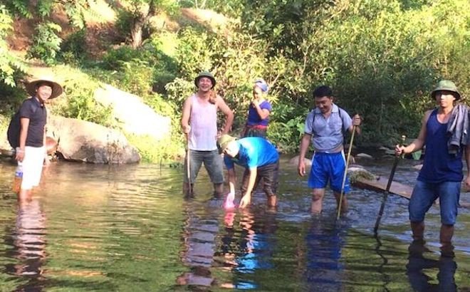 trinh-sat-ke-chuyen-ngay-tet-phai-bo-nha-di-pha-trong-an