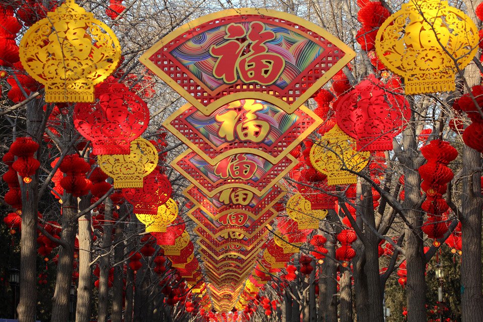 trung-quoc-ron-rang-le-hoi-long-lay-den-long-don-tet