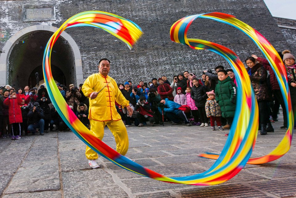 trung-quoc-ron-rang-le-hoi-long-lay-den-long-don-tet