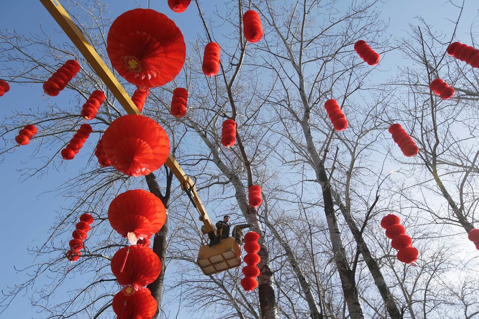 trung-quoc-ron-rang-le-hoi-long-lay-den-long-don-tet