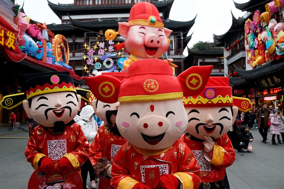 trung-quoc-ron-rang-le-hoi-long-lay-den-long-don-tet