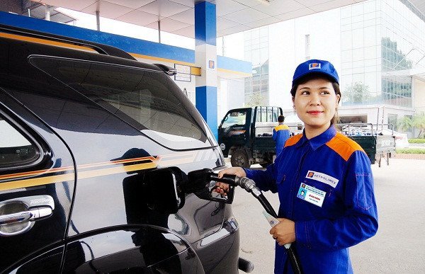 thi-truong-tieu-dung-tuan-cuoi-cung-nam-mau-tuat-gia-xang-giu-nguyen-vang-tang-vot-chuoi-xanh-tien-trieu