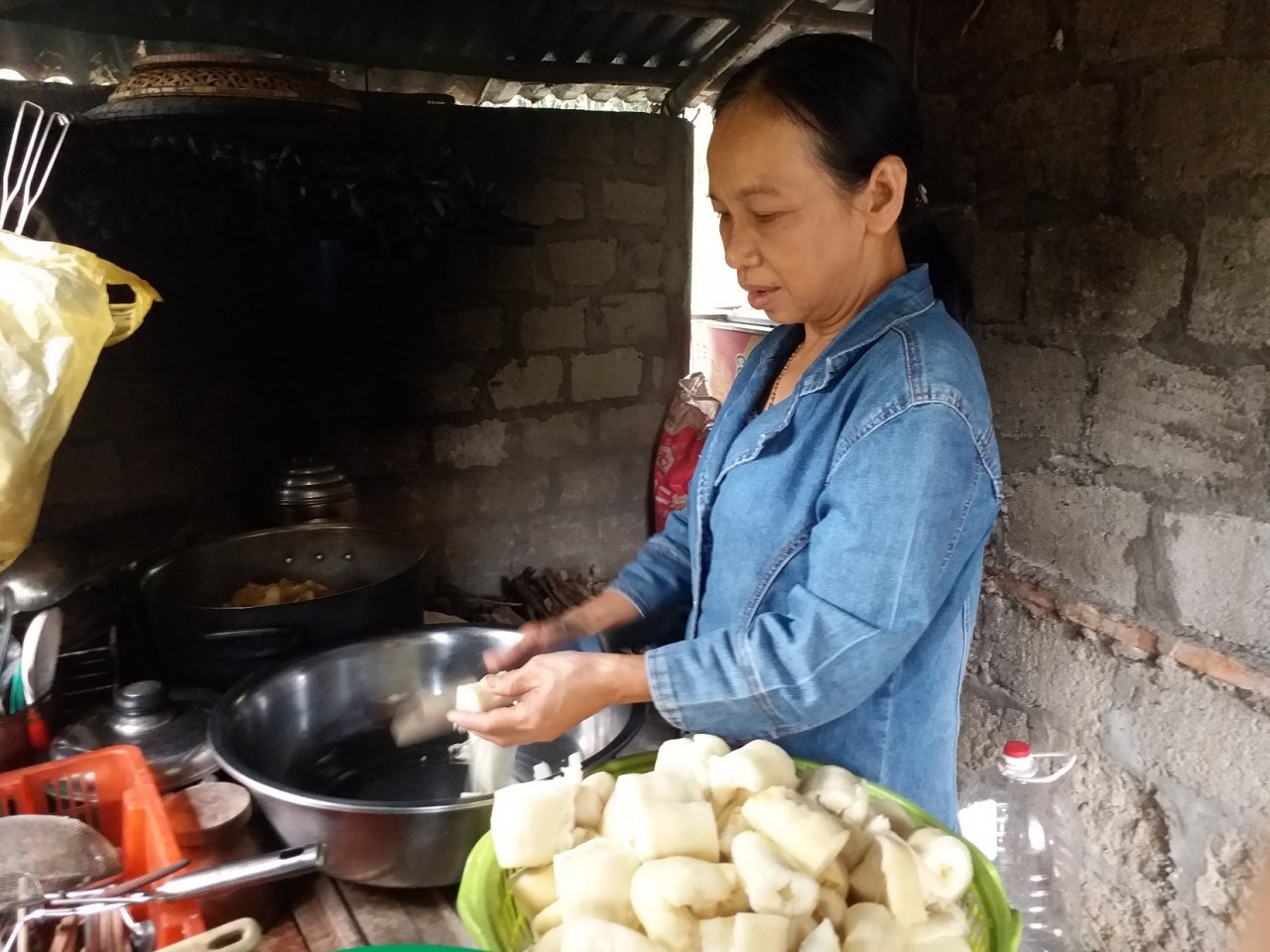 can-canh-mon-mut-nha-ngheo-con-sot-lai-o-hue