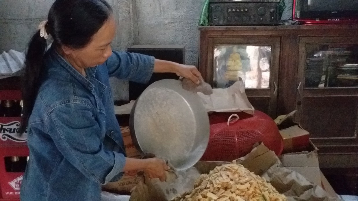 can-canh-mon-mut-nha-ngheo-con-sot-lai-o-hue