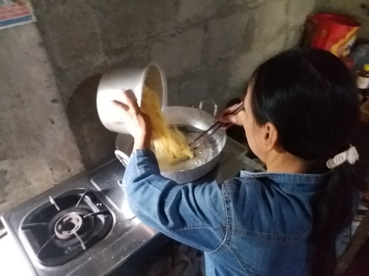 can-canh-mon-mut-nha-ngheo-con-sot-lai-o-hue