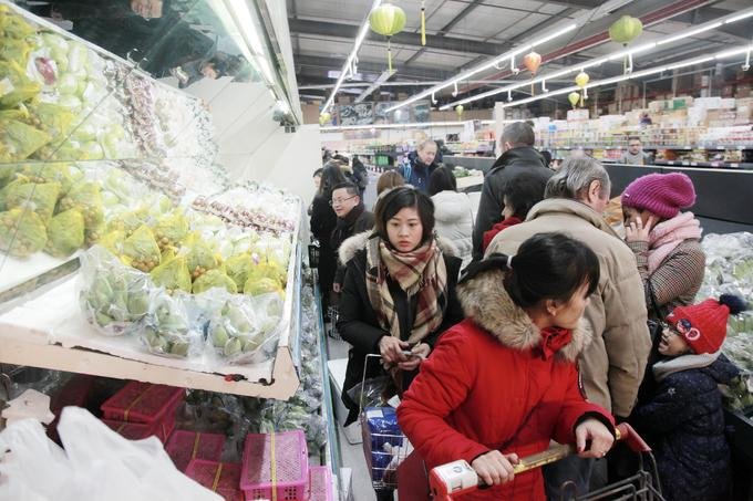 Chợ người Việt ở Đức tấp nập sát Tết