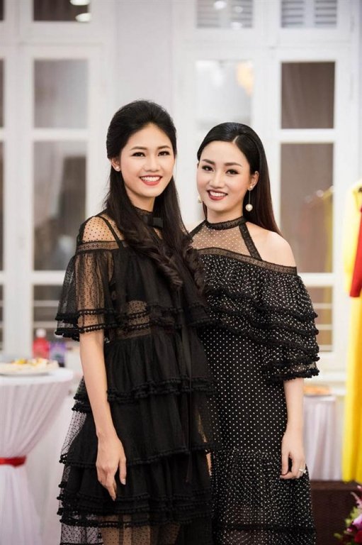 cac-cap-chi-em-tai-sac-noi-tieng-cua-lang-giai-tri-viet