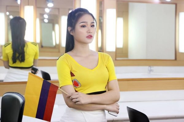 bi-che-phan-cam-hot-girl-tao-quan-2019-bat-ngo-len-tieng