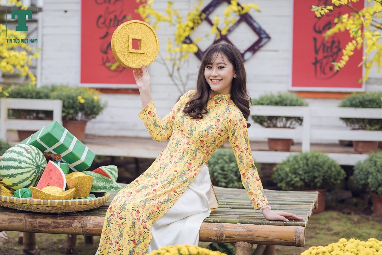 dan-hoa-khoi-sinh-vien-dien-ao-dai-du-xuan