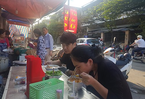 thuc-pham-tuoi-song-ca-phe-bun-an-sang-dat-hang-dip-tet-ky-hoi