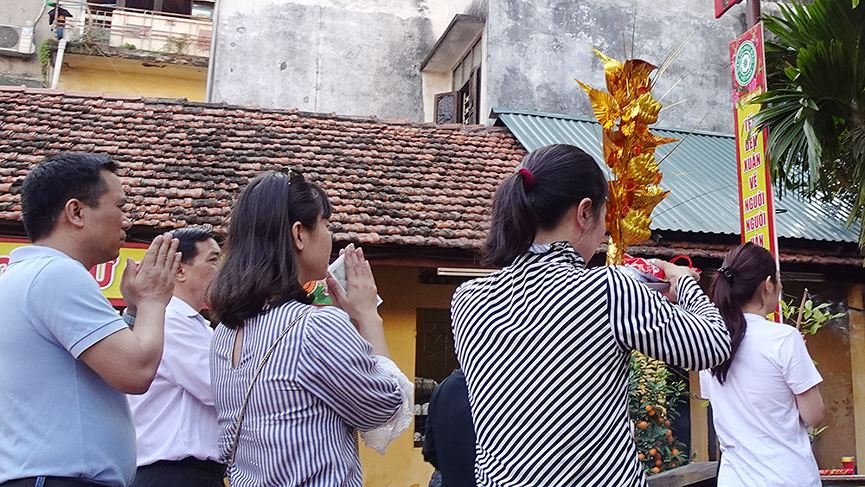 Tổ đình Phúc Khánh nườm nượp người dân đi lễ ngày đầu năm mới