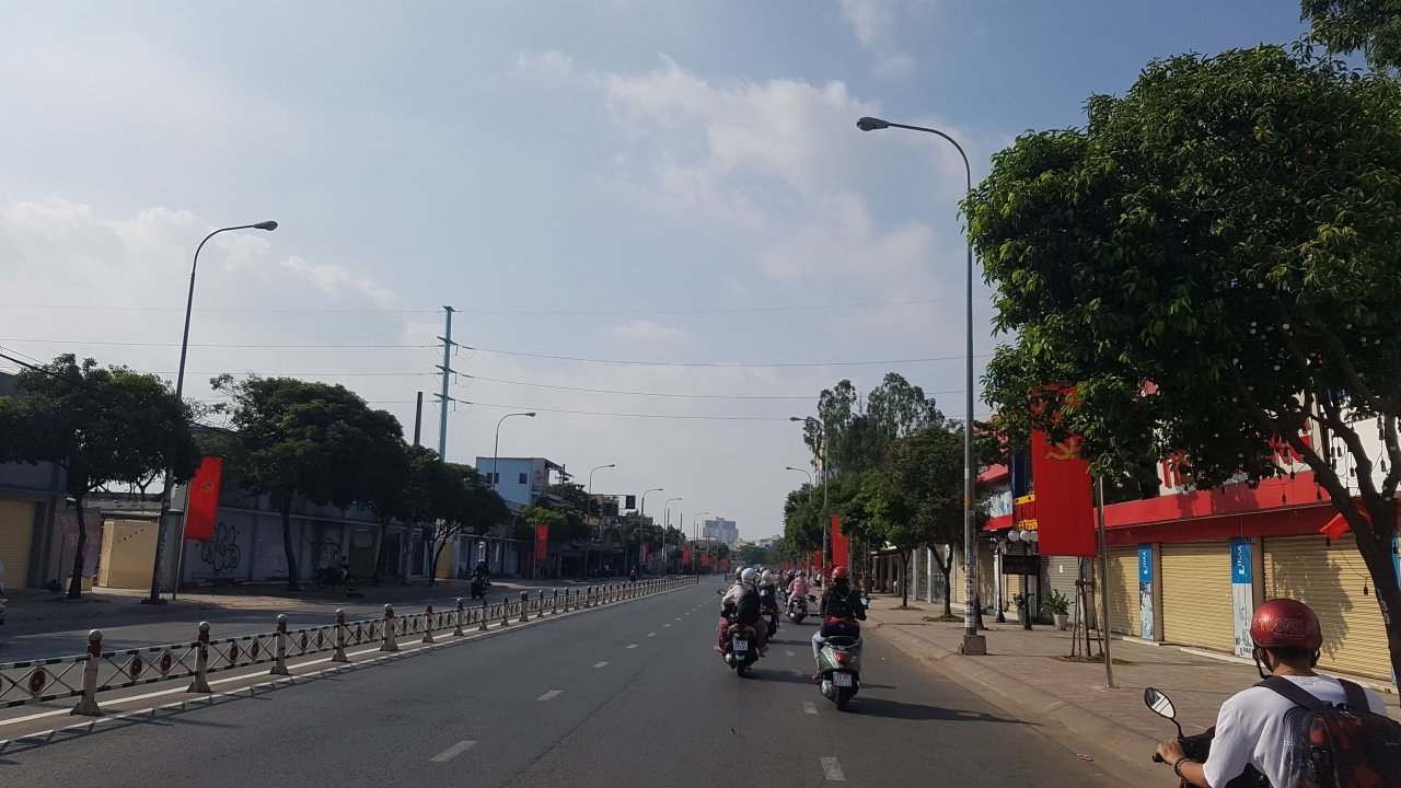 duong-pho-sai-gon-ngay-mung-5-tet-thong-thoang-khong-un-tac