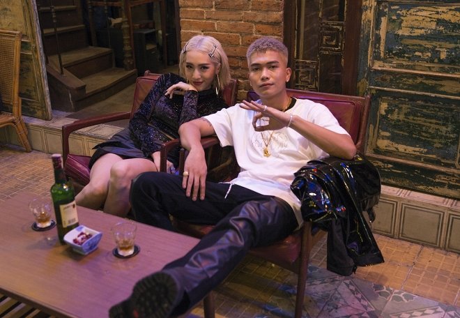 muon-ruou-to-tinh-big-daddy-lien-tuc-khoa-moi-emily-trong-mv-moi