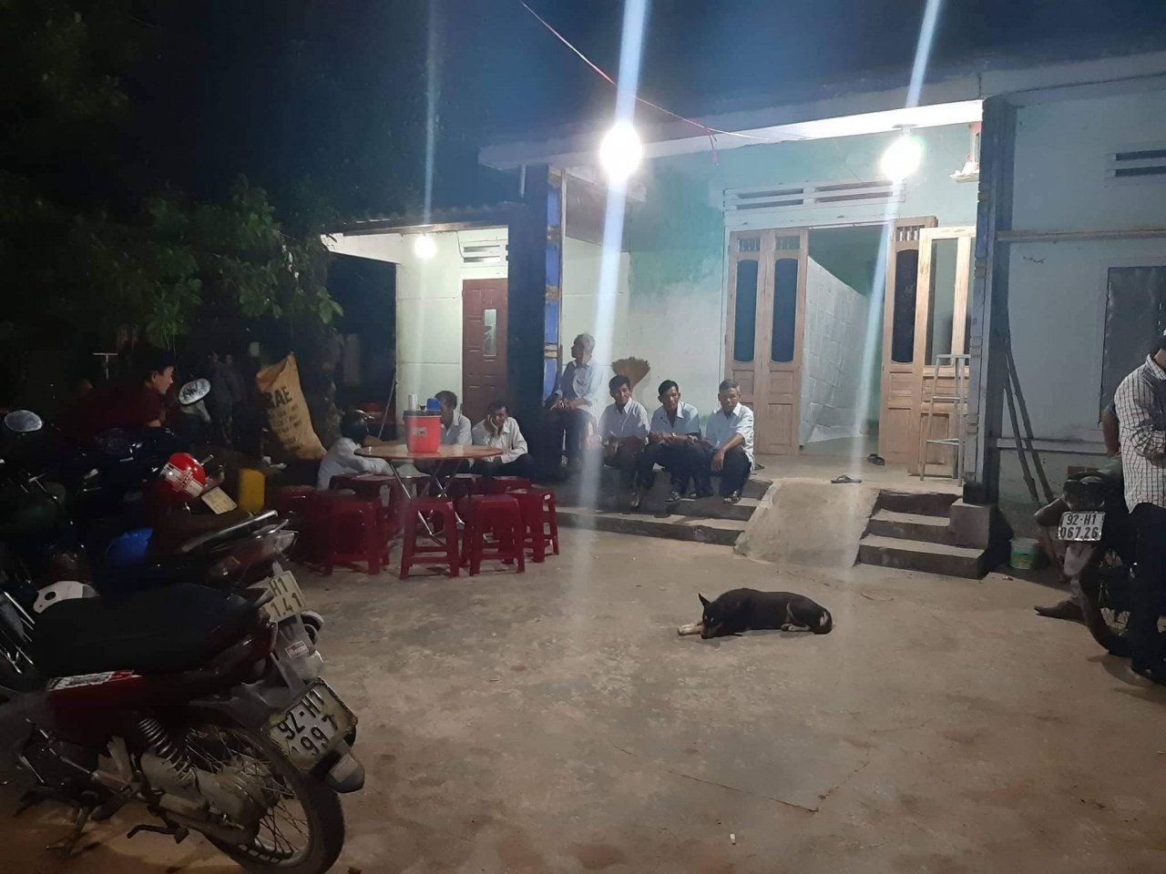 vu-nhieu-hoc-sinh-duoi-nuoc-o-quang-nam-nhan-chung-ke-lai-giay-phut-kinh-hoang