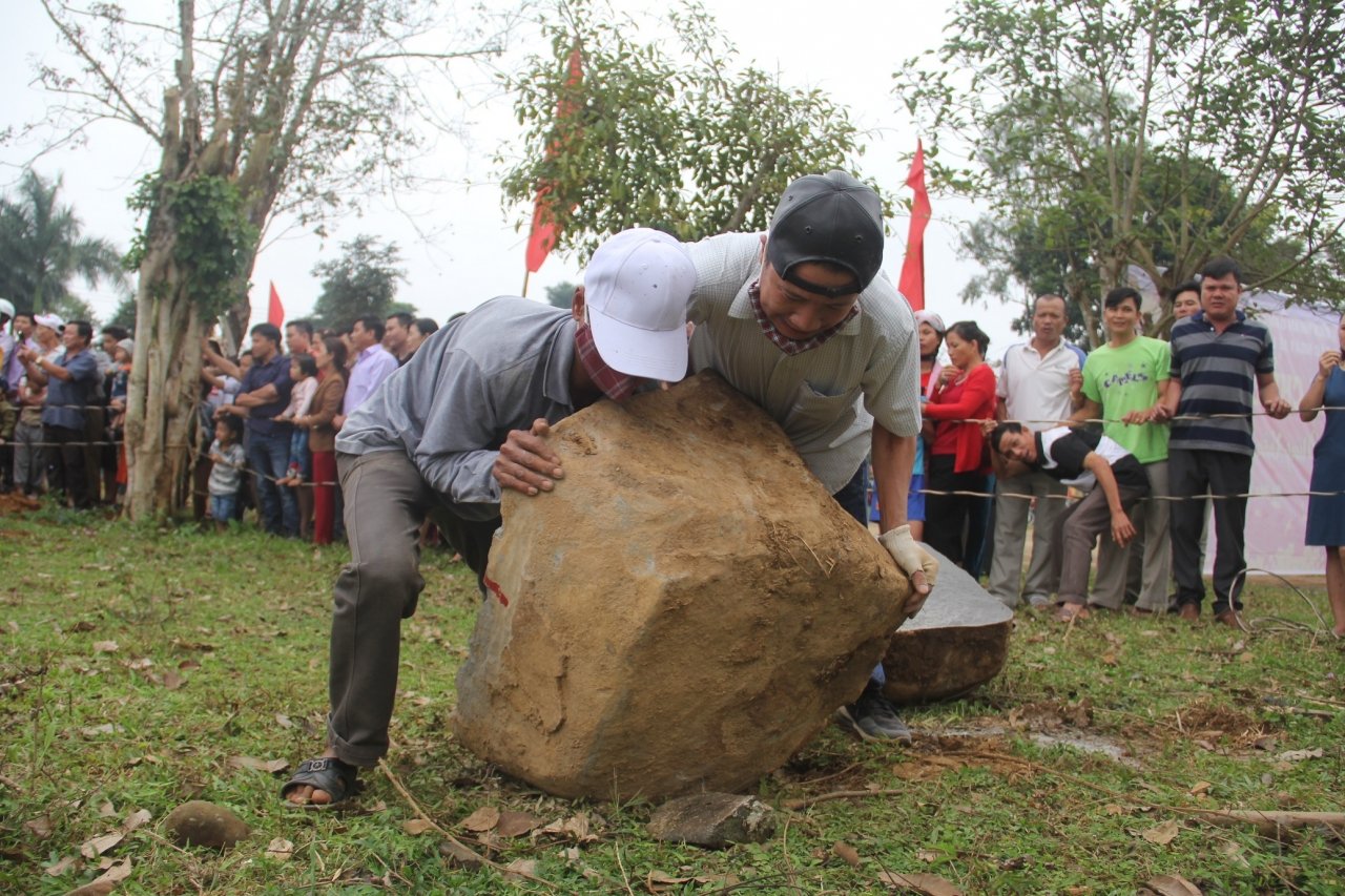 doc-la-hoi-thi-che-da-thu-cong