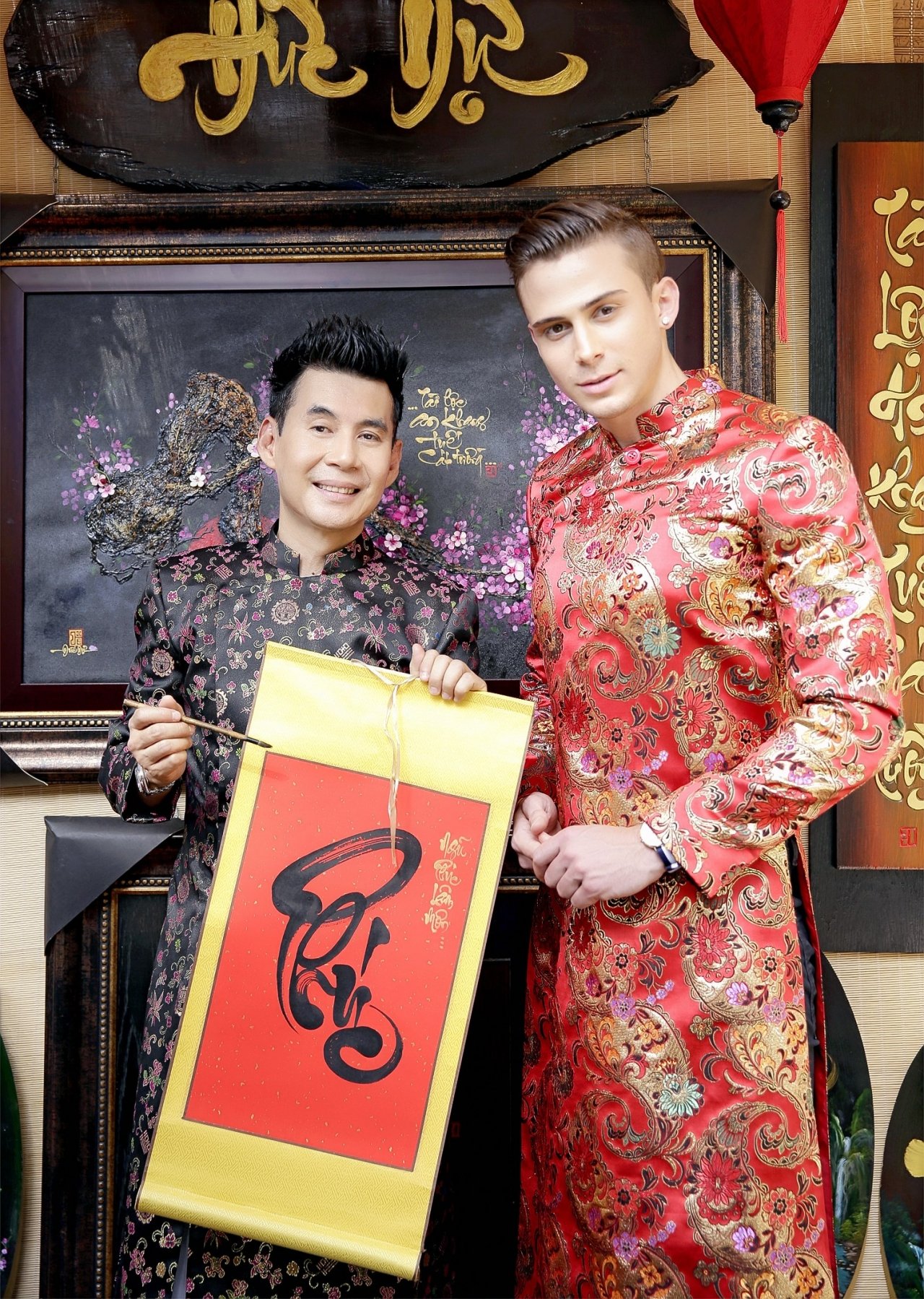 mac-chong-cu-tu-tu-vi-thua-lo-phi-thanh-van-tinh-tu-ben-trai-tay-ngay-tet