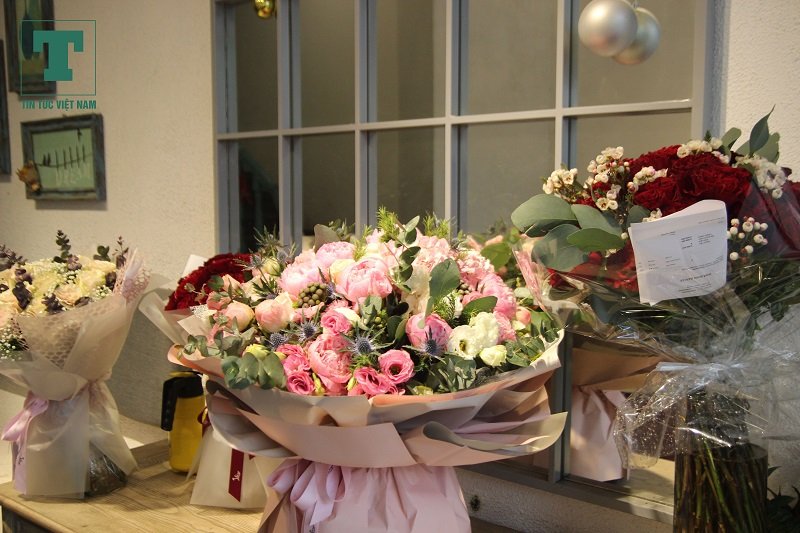 le-valentine-2019-hoa-hong-gia-chuc-trieu-mot-bo-van-hut-khach
