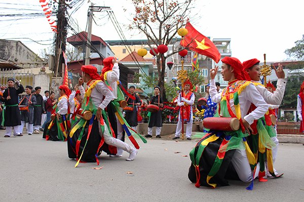 doc-dao-man-mua-con-di-danh-bong-cua-nhung-hotboy-ha-noi