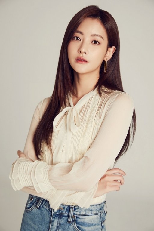 Oh_Yeon-Seo-p2