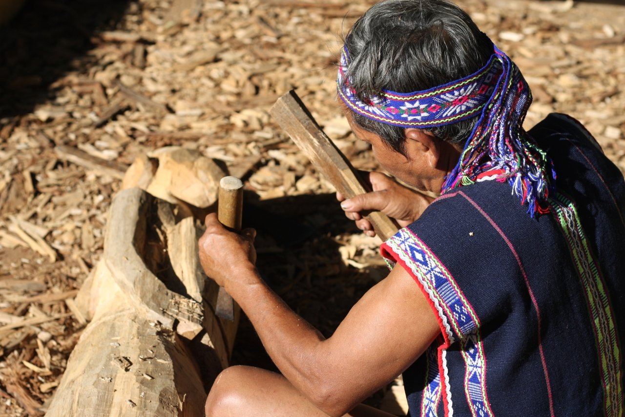trong-noi-buon-tuong-go