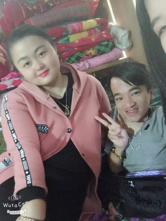 Chàng trai xương thuỷ tinh sống thế nào sau 2 năm cưới vợ xinh đẹp?