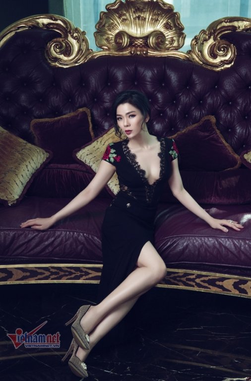 le-quyen-chong-toi-khong-phai-dai-gia-valentine-chi-tang-hoa