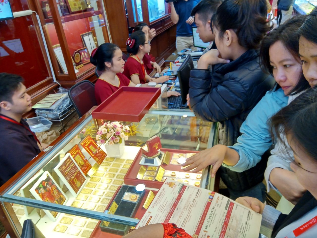 mua-vang-ngay-via-than-tai-nhan-tron-van-la-san-pham-duoc-dan-chuong