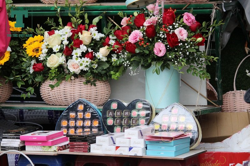 ngay-valentine-2019-gia-hoa-hong-tang-manh-tung-gio