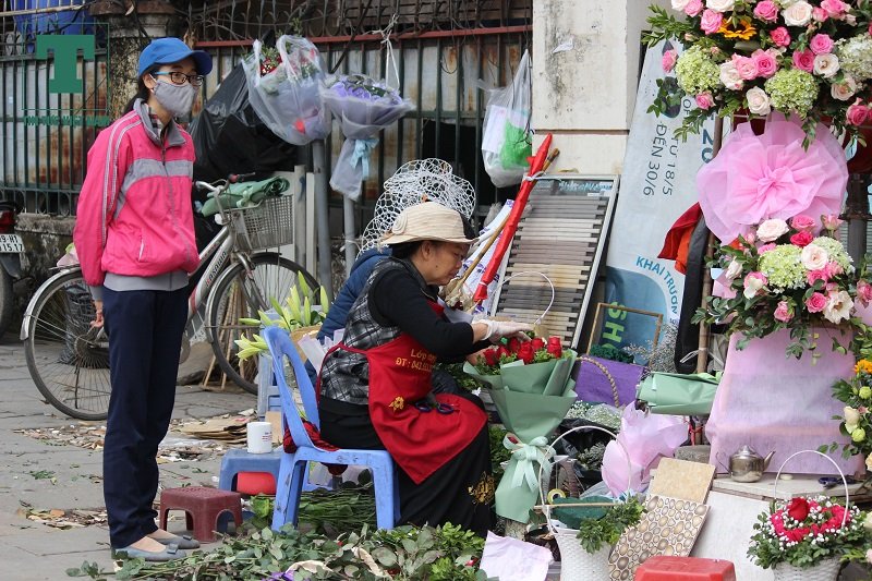 ngay-valentine-2019-gia-hoa-hong-tang-manh-tung-gio