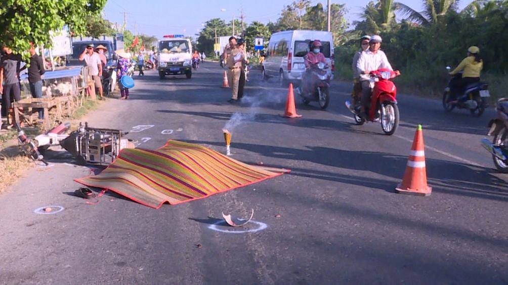 tin-tai-nan-giao-thong-moi-nhat-ngay-142-xe-khach-va-cham-o-to-kinh-hoang-9-nguoi-bi-thuong