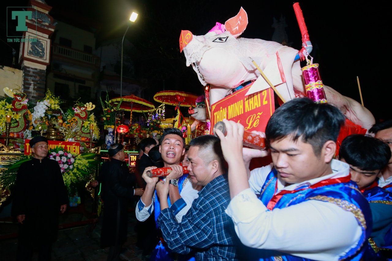 doc-dao-le-hoi-ruoc-ong-lon-khong-lo-tai-lang-la-phu